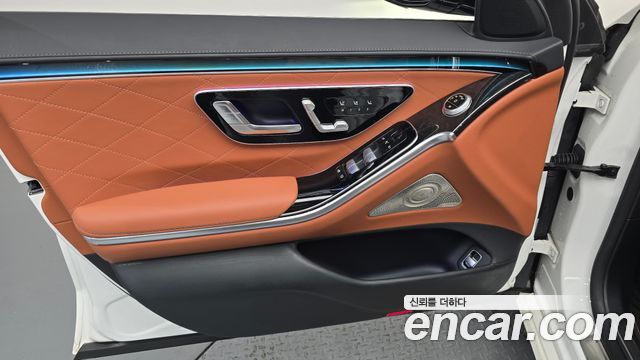 Mercedes-Benz S-Class 2022 — photo 14