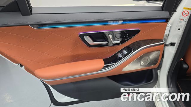 Mercedes-Benz S-Class 2022 — photo 15