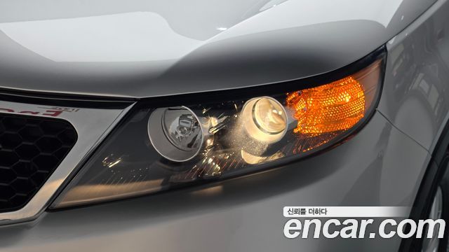 Kia Sorento 2012 — photo 8
