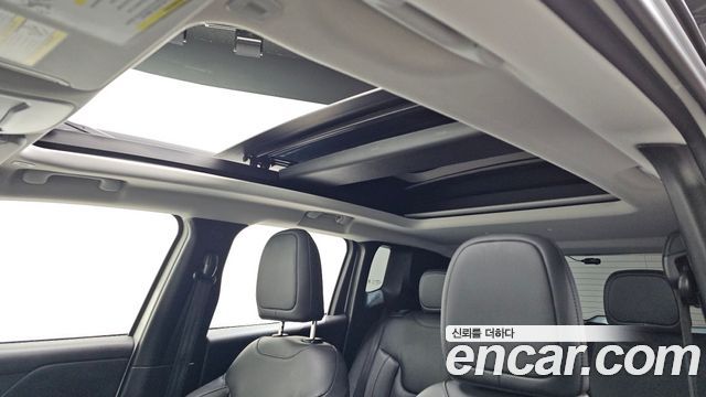 Jeep Renegade 2022 — photo 30