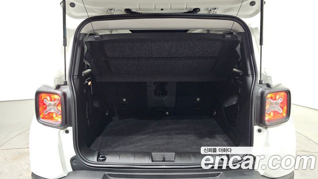 Jeep Renegade 2022 — photo 31
