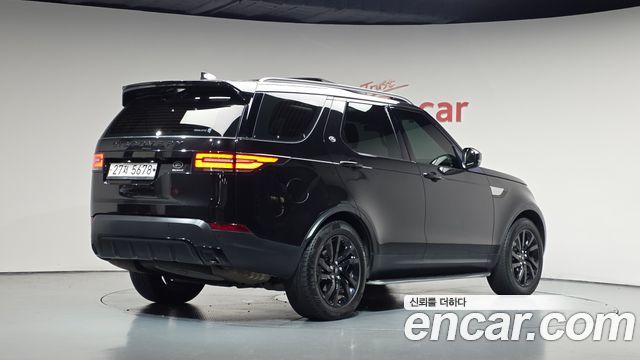 Land Rover Discovery 2018 — photo 2