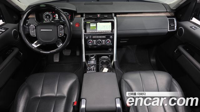 Land Rover Discovery 2018 — photo 10