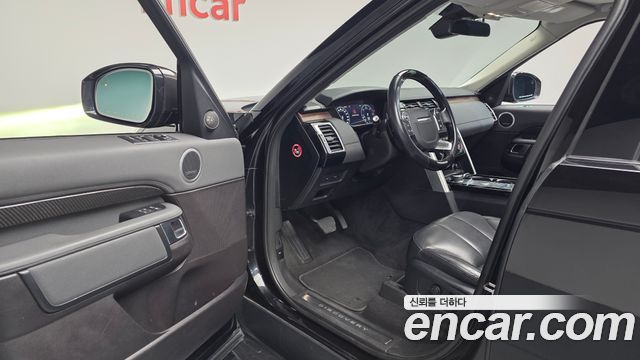 Land Rover Discovery 2018 — photo 13