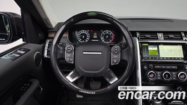 Land Rover Discovery 2018 — photo 19