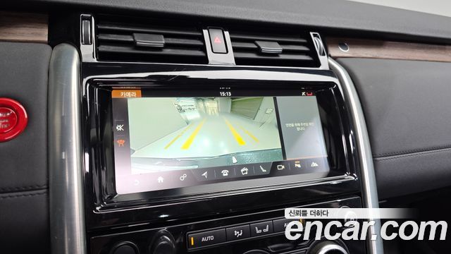 Land Rover Discovery 2018 — photo 22
