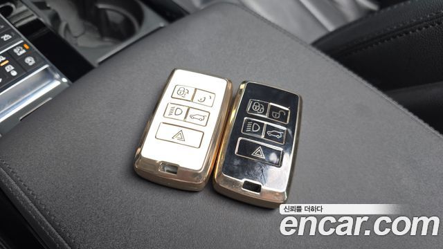 Land Rover Discovery 2018 — photo 23