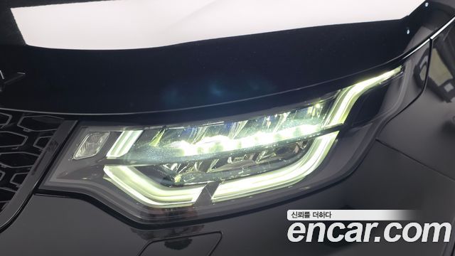 Land Rover Discovery 2018 — photo 8