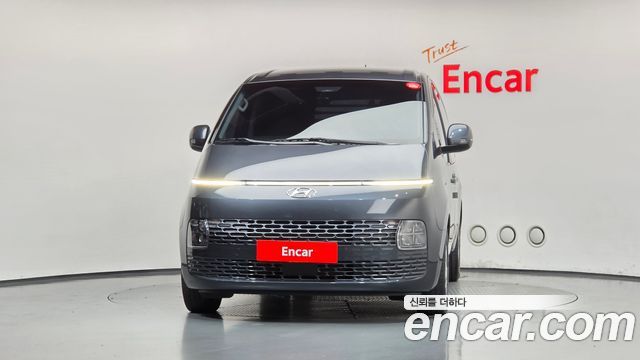 Hyundai Staria 2022 — photo 3
