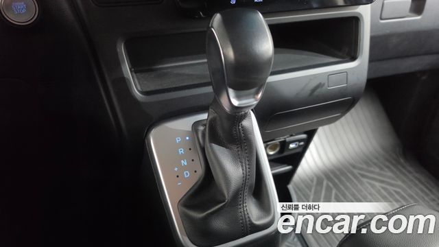Hyundai Staria 2022 — photo 12