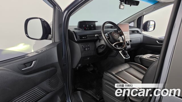 Hyundai Staria 2022 — photo 13