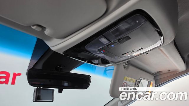 Hyundai Staria 2022 — photo 24