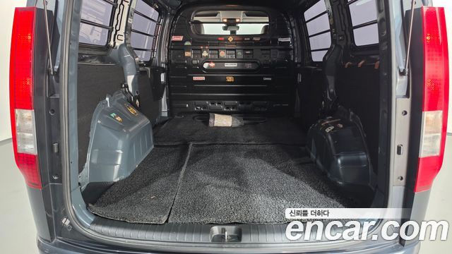 Hyundai Staria 2022 — photo 26