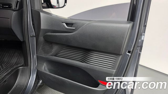 Hyundai Staria 2022 — photo 14