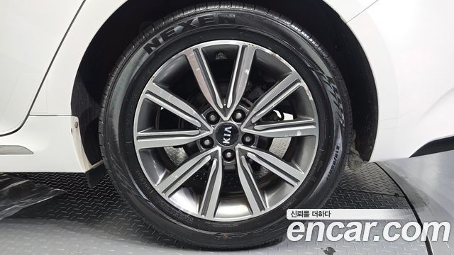 Kia K5 2019 — photo 5