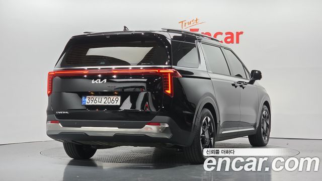 Kia Canival 2025 — photo 2