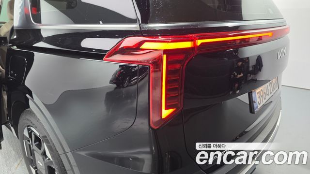 Kia Canival 2025 — photo 9