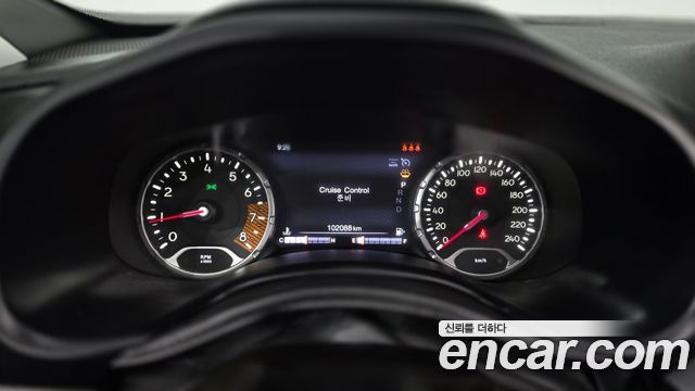 Jeep Renegade 2020 — photo 8