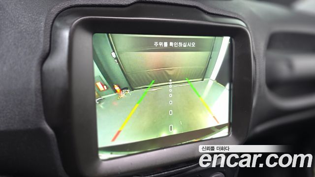 Jeep Renegade 2020 — photo 15