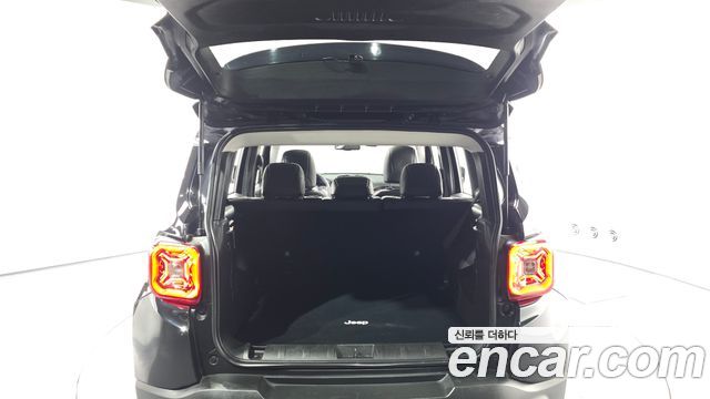Jeep Renegade 2020 — photo 20