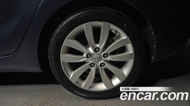 Kia Carens 2014 — photo 7