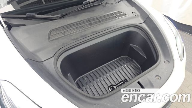 Tesla Model Y 2024 — photo 6
