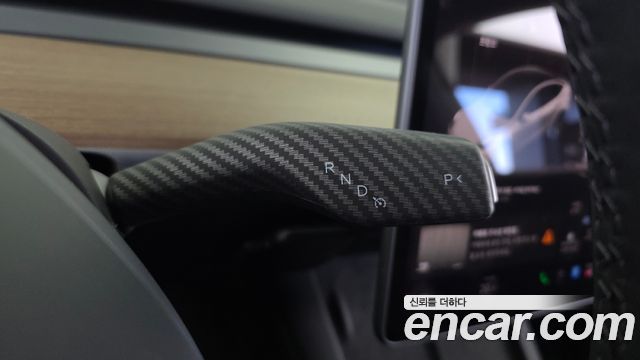 Tesla Model Y 2024 — photo 12