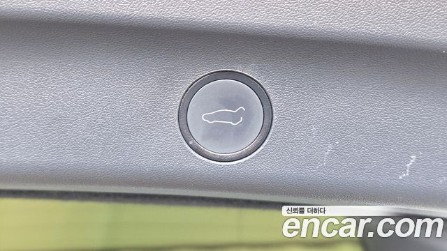 Tesla Model Y 2024 — photo 29