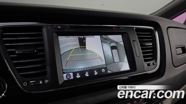 Kia Canival 2018 — photo 21