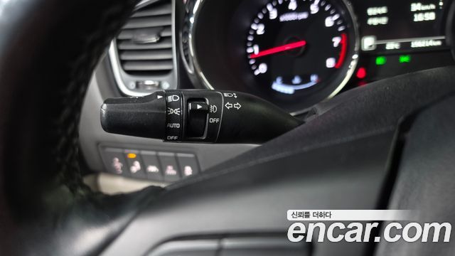 Kia Canival 2018 — photo 24