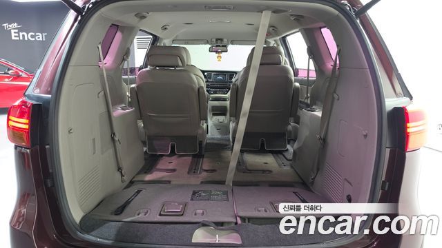 Kia Canival 2018 — photo 26