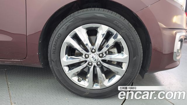 Kia Canival 2018 — photo 7