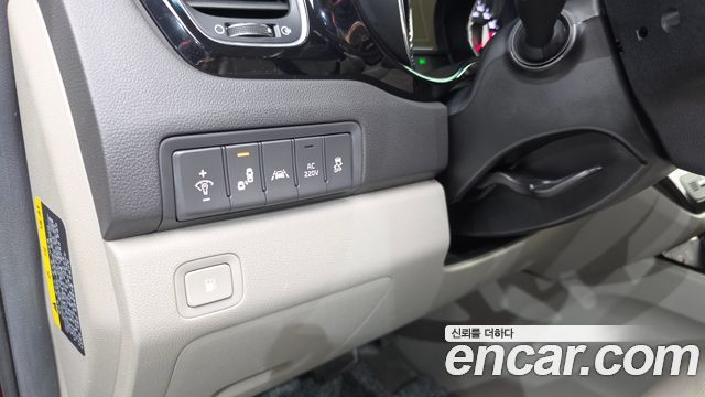 Kia Canival 2018 — photo 27