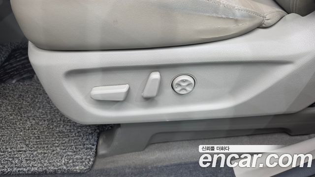 Kia Canival 2018 — photo 32