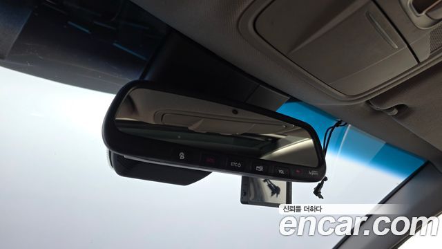 Hyundai Santafe 2019 — photo 16