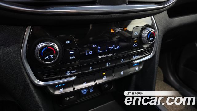 Hyundai Santafe 2019 — photo 18