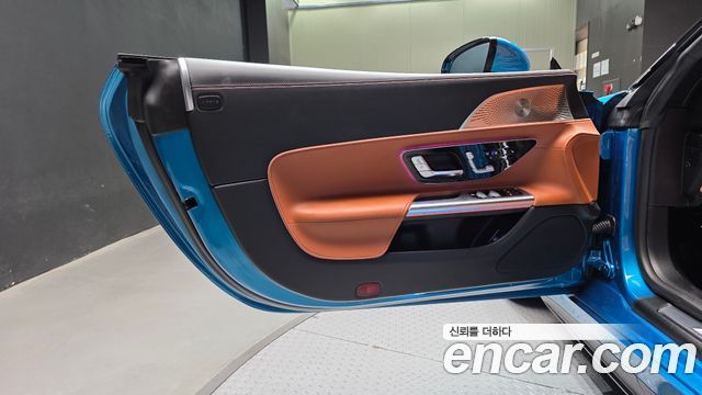 Mercedes-Benz SL-Class 2023 — photo 14