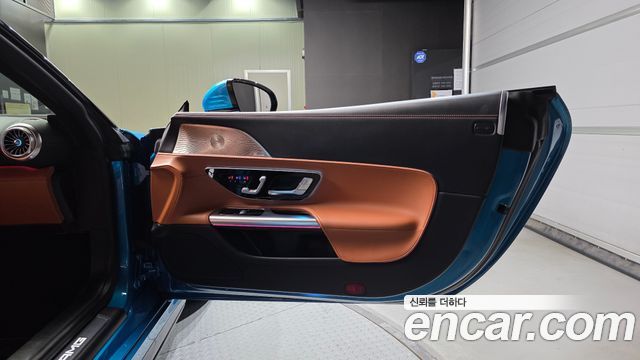 Mercedes-Benz SL-Class 2023 — photo 15