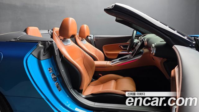 Mercedes-Benz SL-Class 2023 — photo 16
