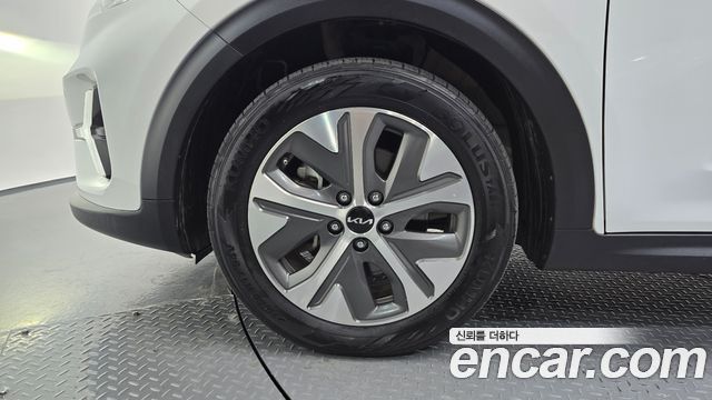 Kia Niro 2023 — photo 5