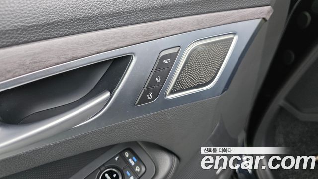 Genesis G80 2019 — photo 18