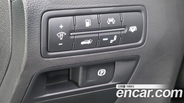 Genesis G80 2019 — photo 20