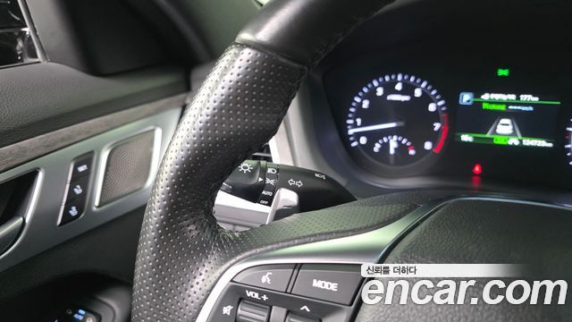 Genesis G80 2019 — photo 21