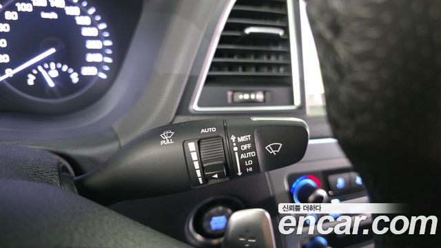 Genesis G80 2019 — photo 24