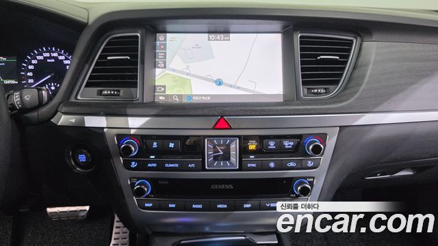 Genesis G80 2019 — photo 26
