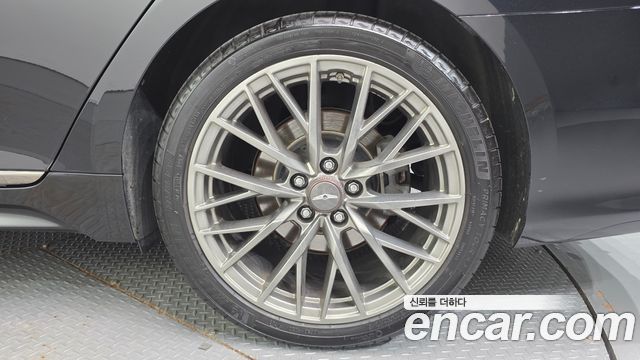 Genesis G80 2019 — photo 7