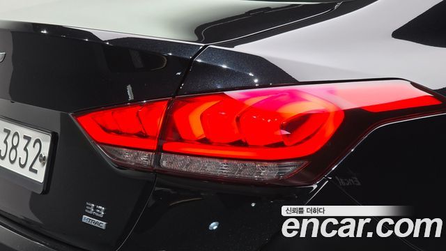 Genesis G80 2019 — photo 9