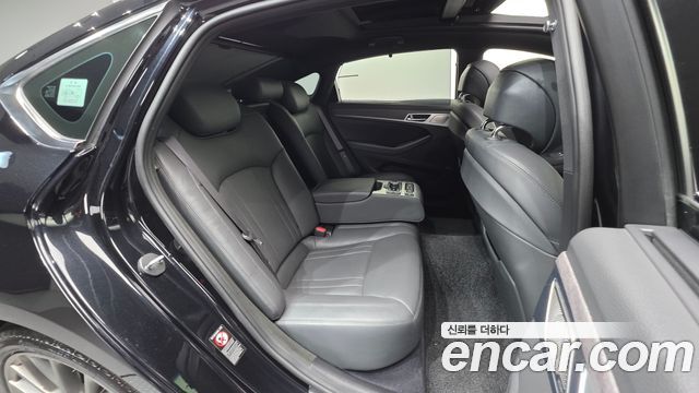 Genesis G80 2019 — photo 34