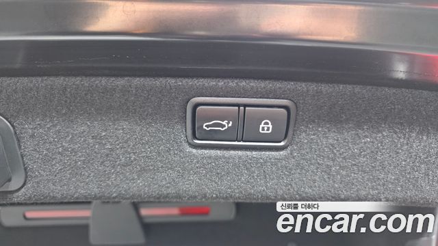 Genesis G80 2019 — photo 36