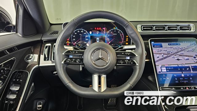 Mercedes-Benz S-Class 2024 — photo 13